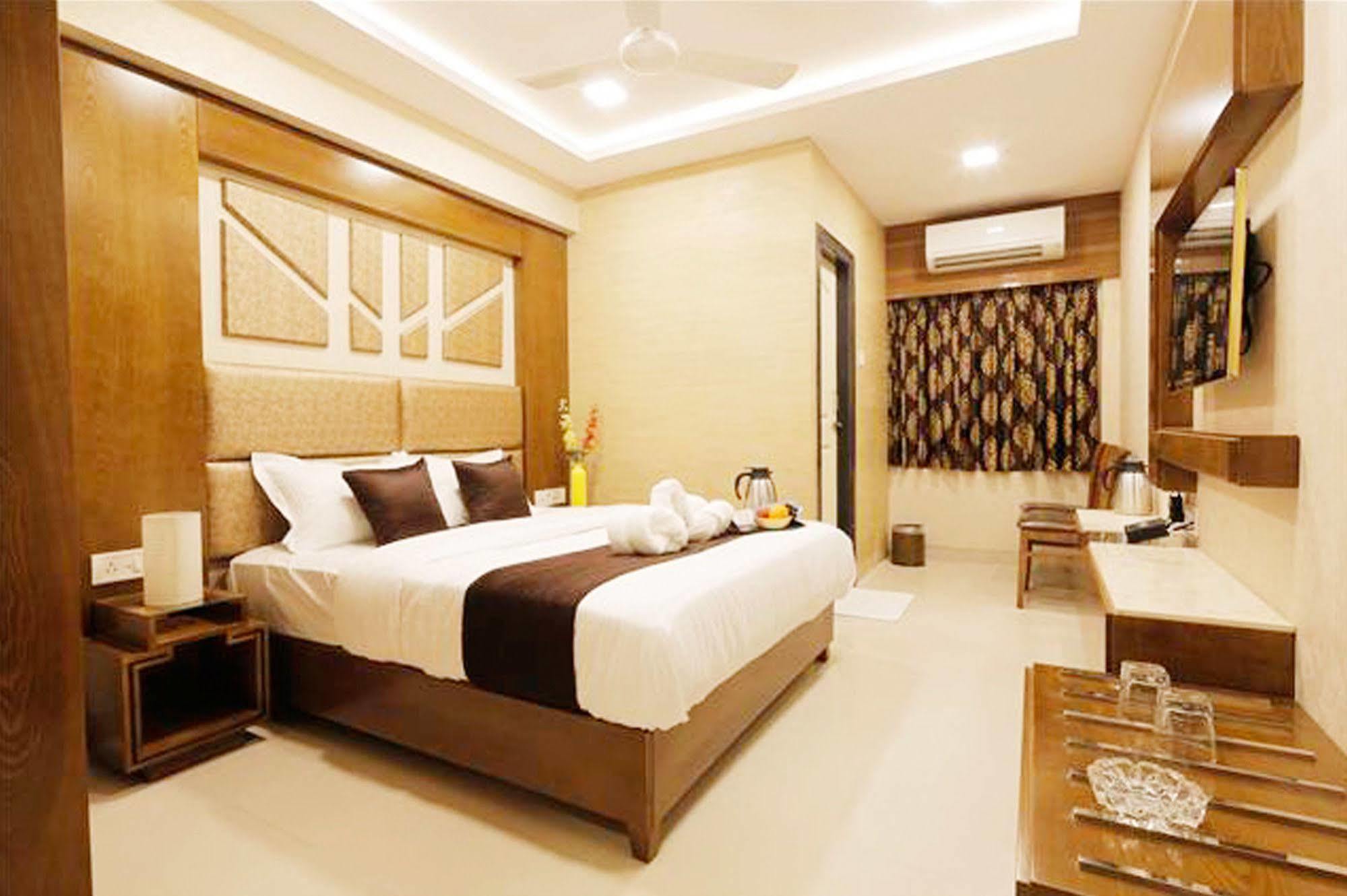 מלון מומביי Fabexpress Annex Executive Andheri East מראה חיצוני תמונה